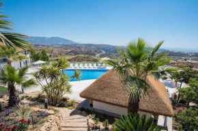 Golf, sea and mountain views, La Cala De Mijas